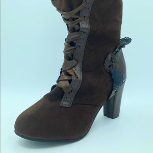 Brinley Co Womens Lace Trim Block Heel Size 9